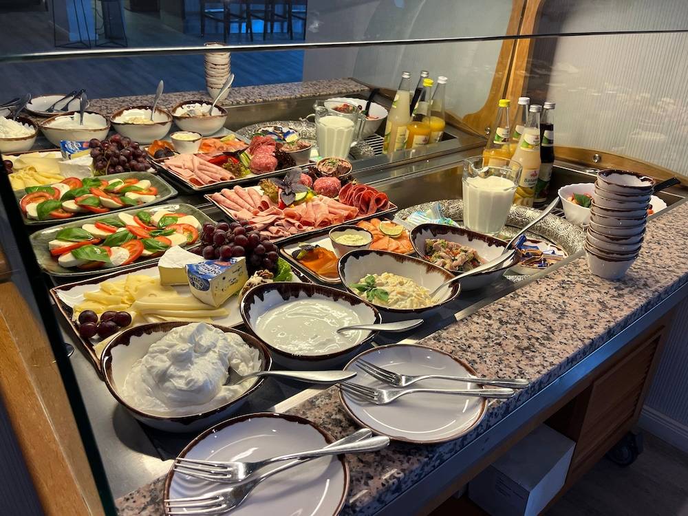 Breakfast buffet