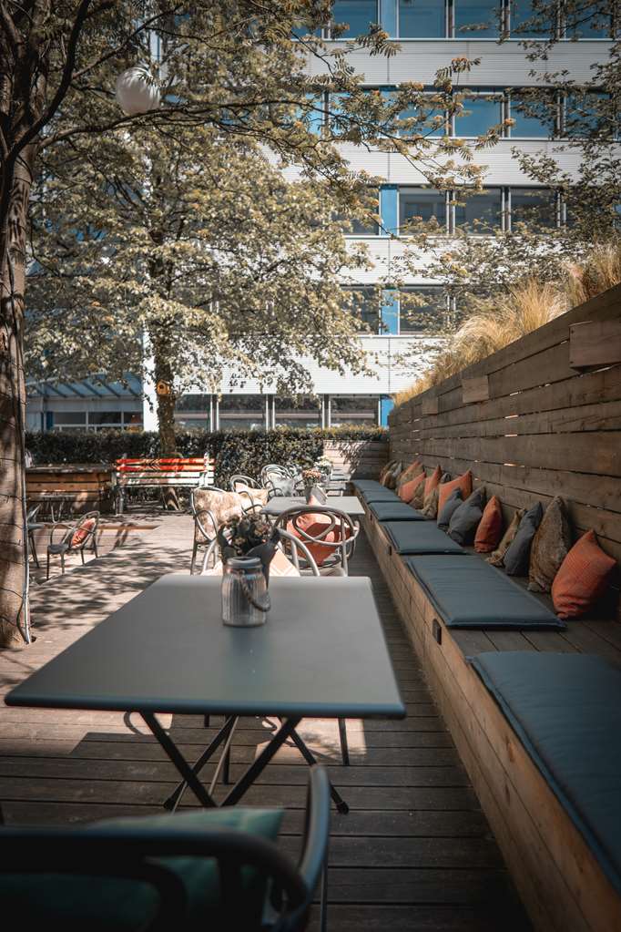 Alpine Garden / Cocoon Hauptbahnhof
