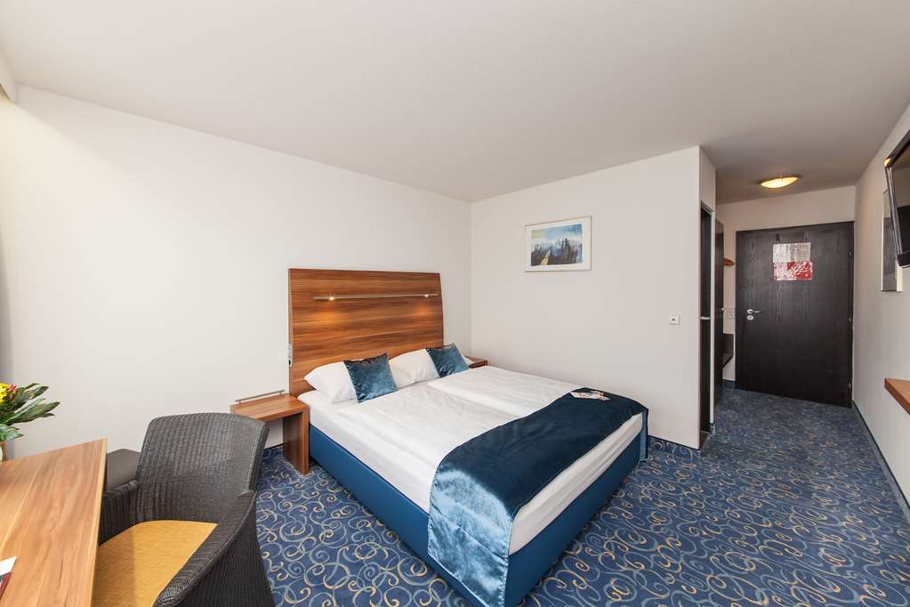 Standard double or twin bed room - Novum Hotel Strohgaeu Korntal
