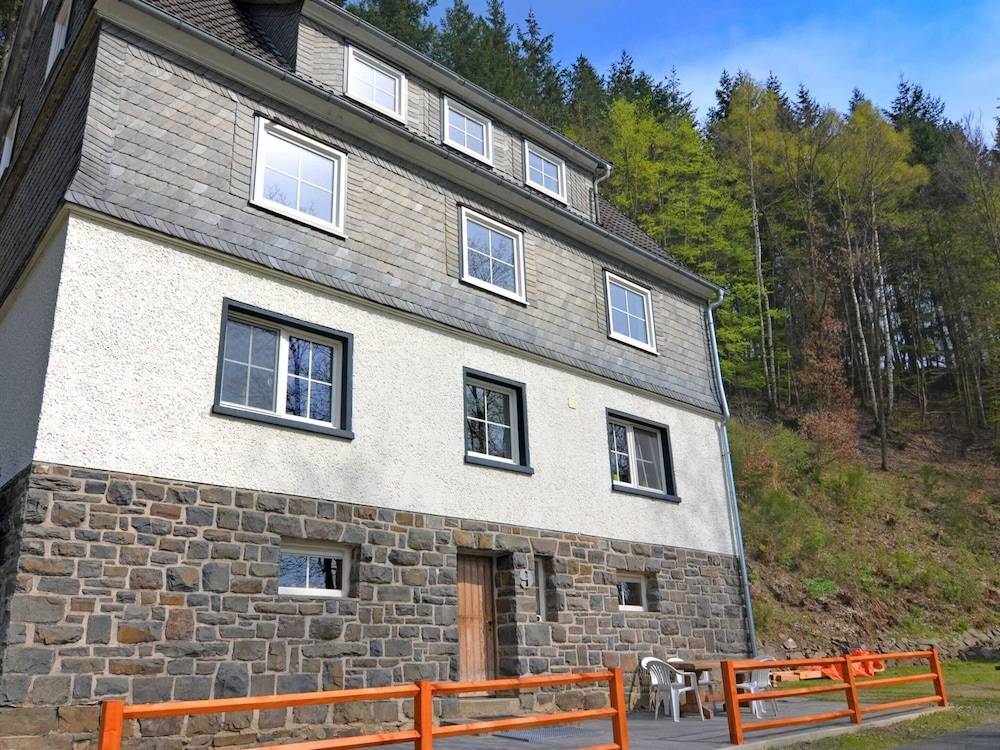 Lovely Group House near Winterberg with Private Sauna Garden & Terrace