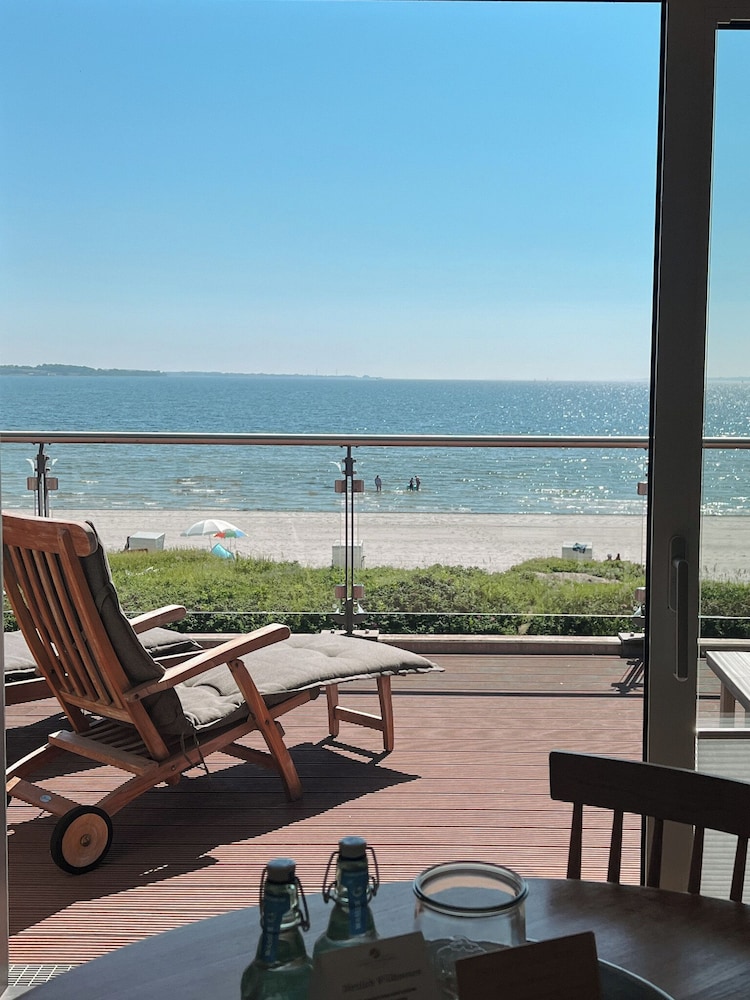 Beach/ocean view