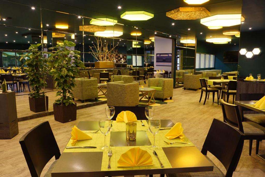 restaurant