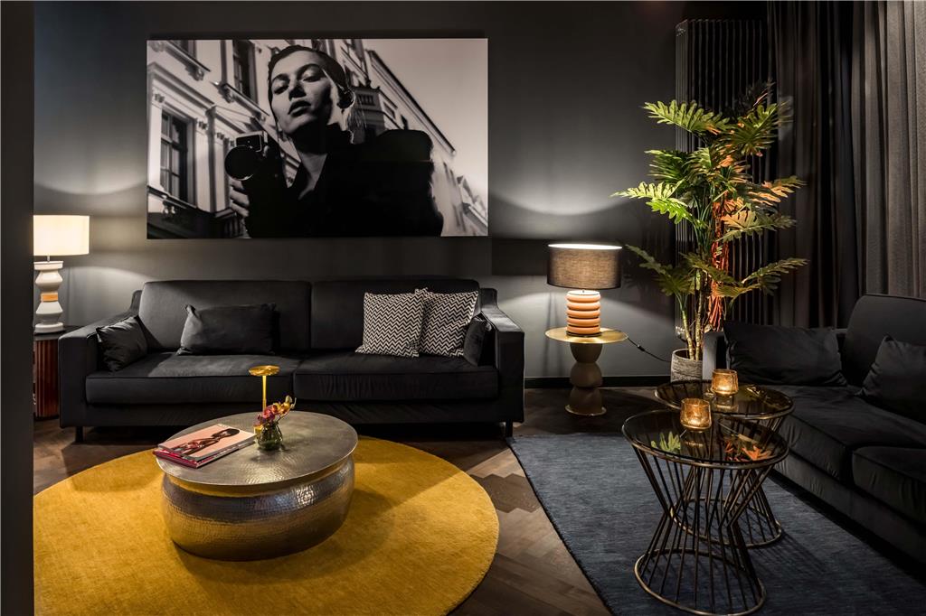 hotel amano dusseldorf lobby sofa