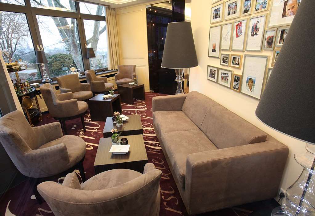 Gourmet Restaurant Smokers Lounge