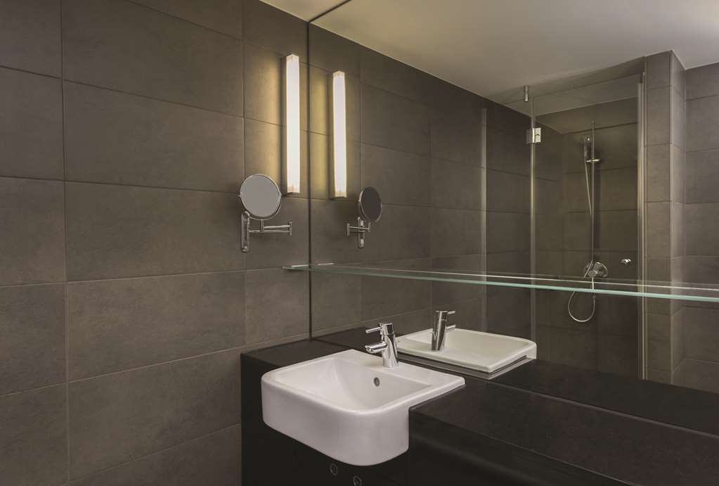 adina apartment hotel hamburg michel two bedroom apartment ensuite bathroom