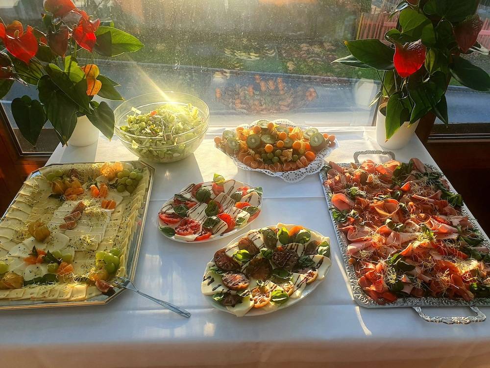 Breakfast buffet