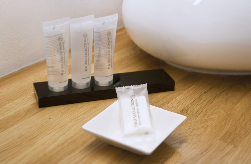 Bathroom amenities