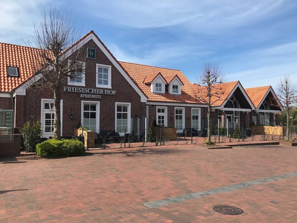 Friesischer Hof Ferienwohnungen mit Indoor Spielplatz kostenfreien Parkplatz und W Lan