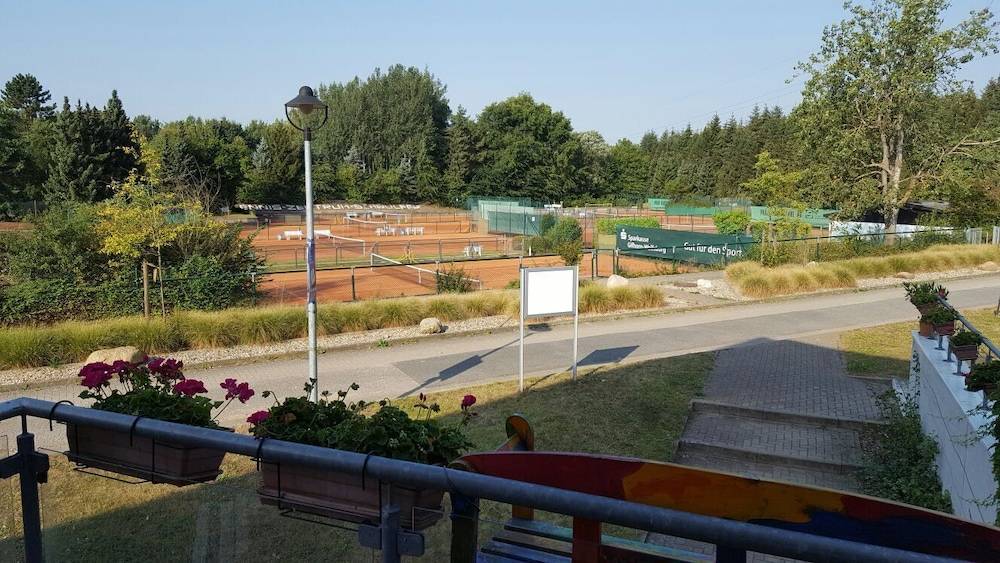 Tennis court