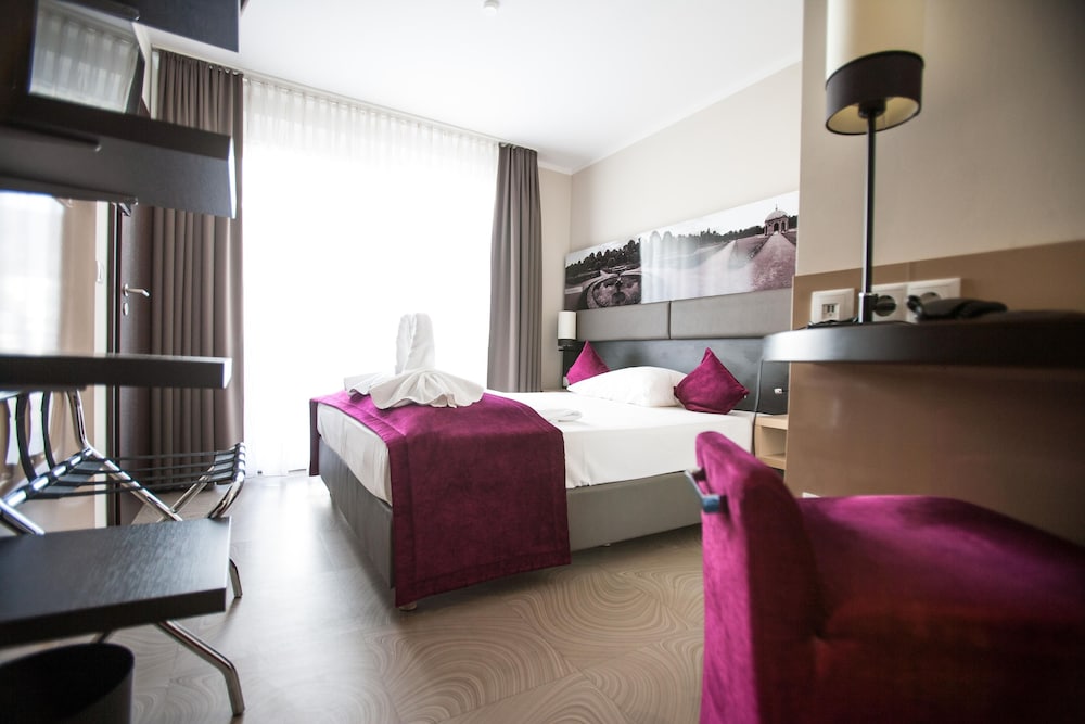Amalienburg Boutique & Boarding Hotel
