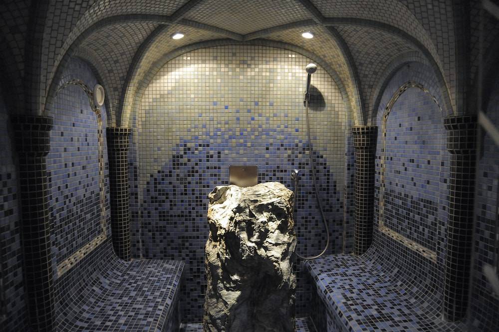 Steam room