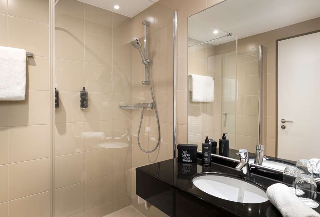 the rilano hotel hamburg standard twin bett zimmer badezimmer