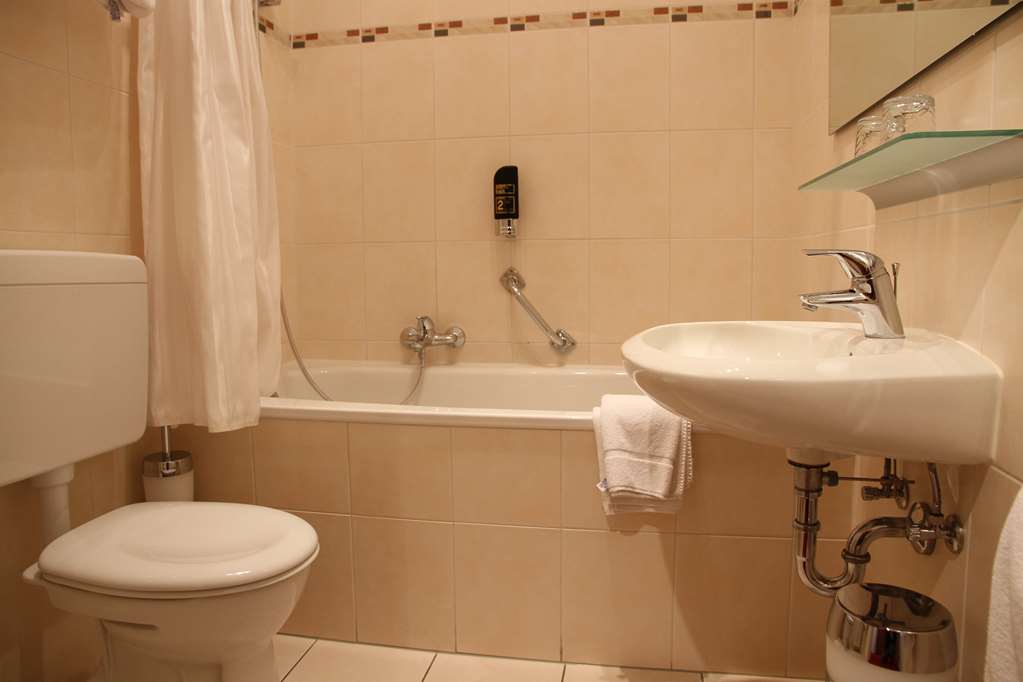 Bathroom Double TOP Hotel Amberger Wuerzburg