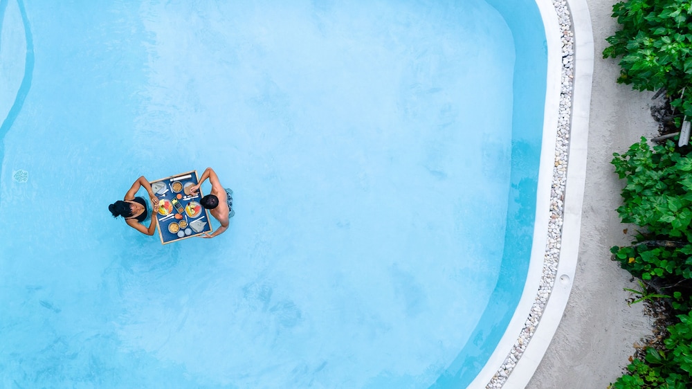 Private pool