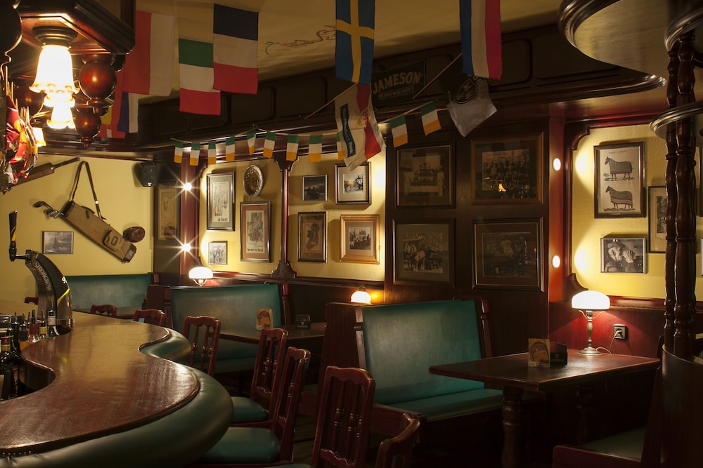 Sports bar