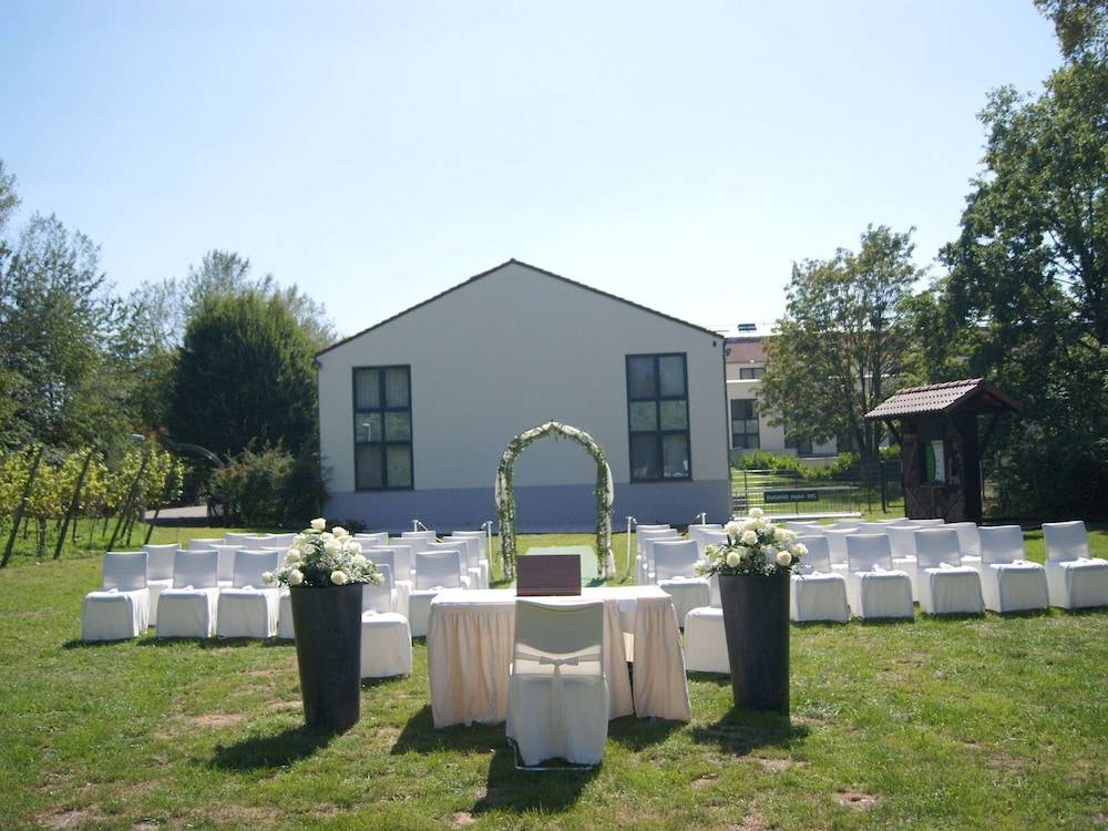 Indoor wedding