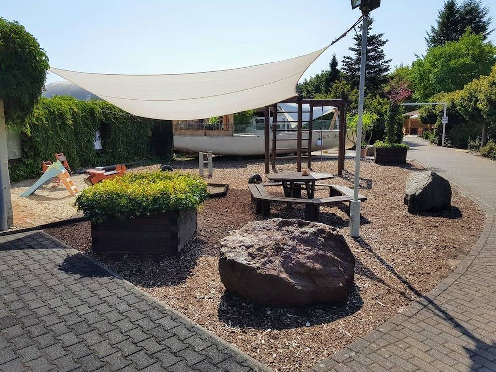 Children's play area - outdoor