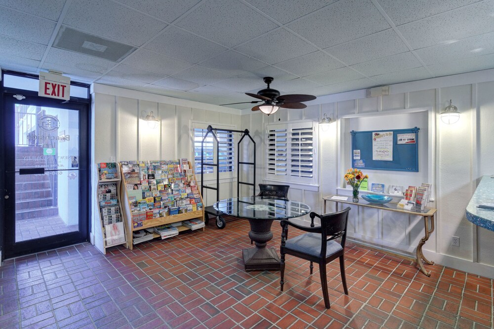 Beachside Inn - photo 2