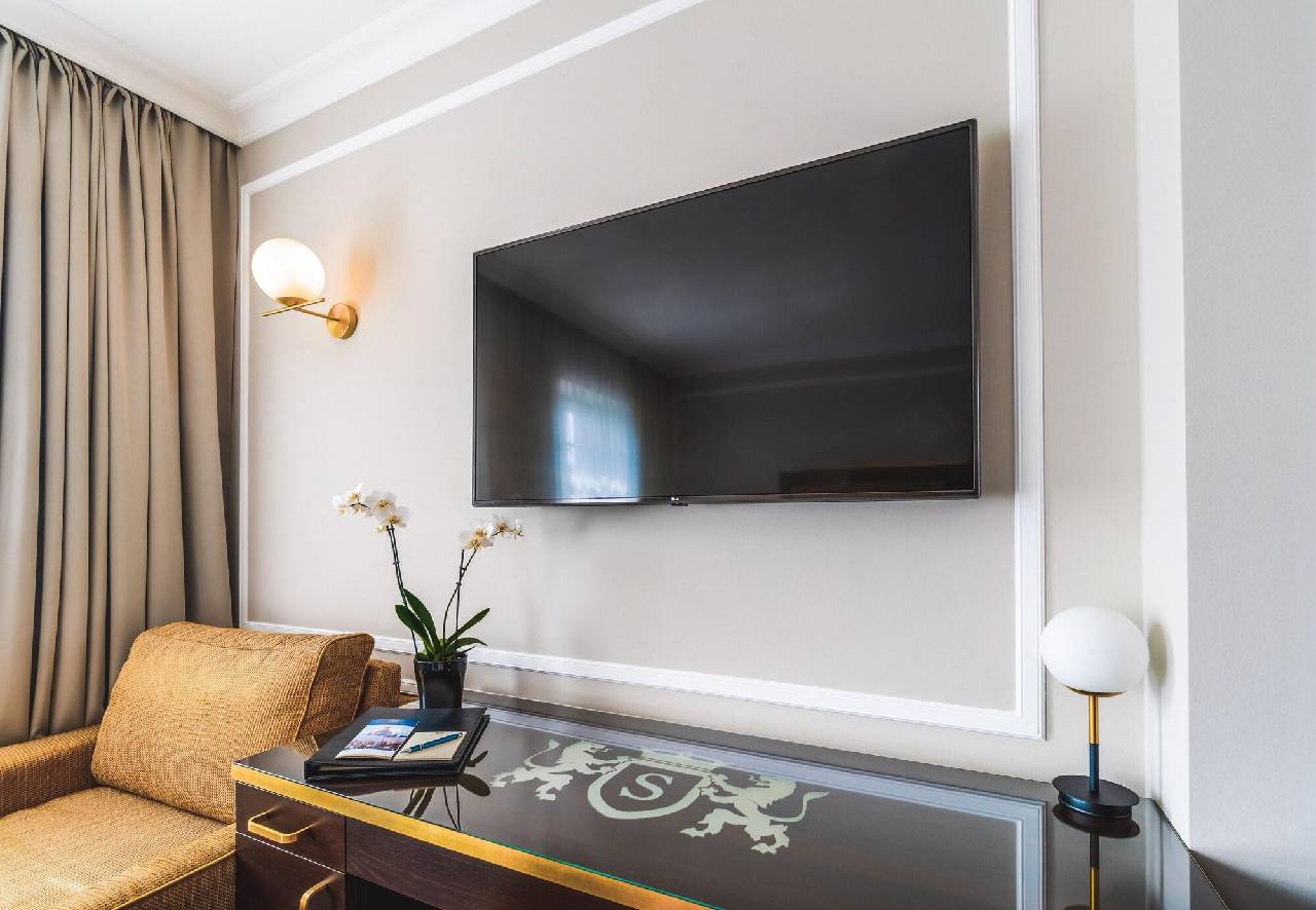 Guest room