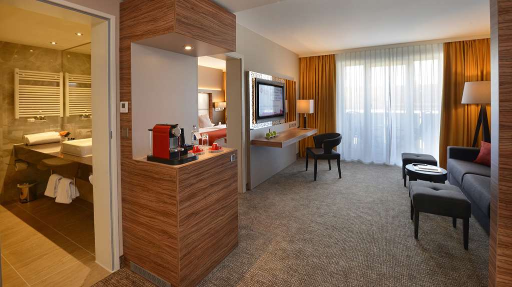 Guest room