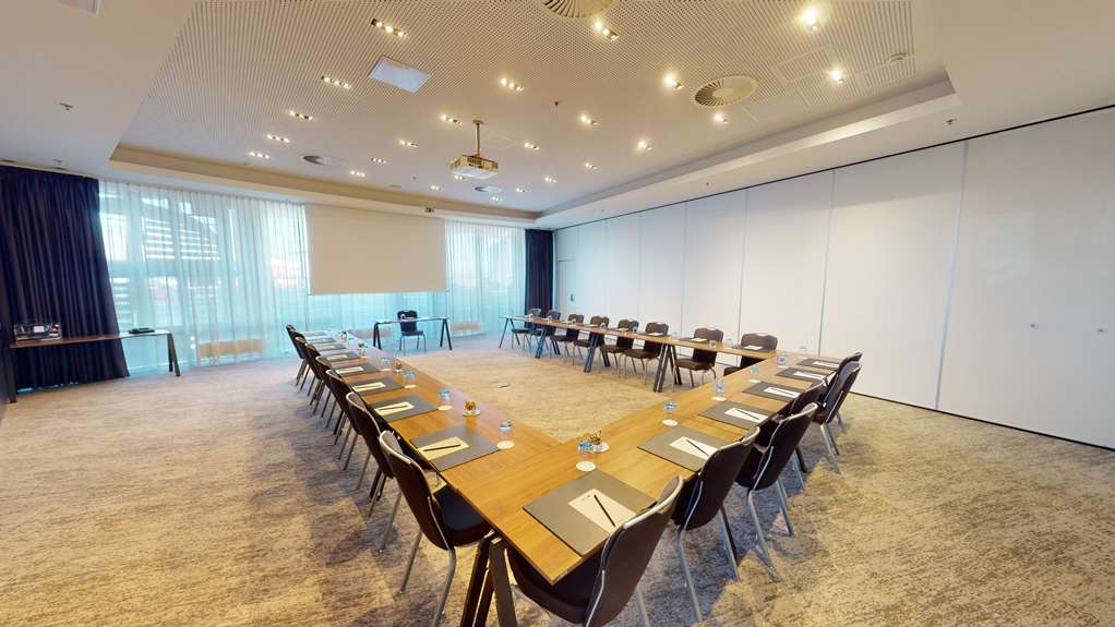 Airport 1 Meeting Room