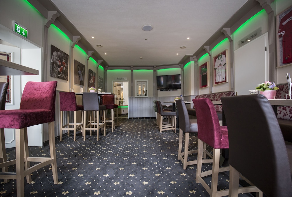 Sports bar