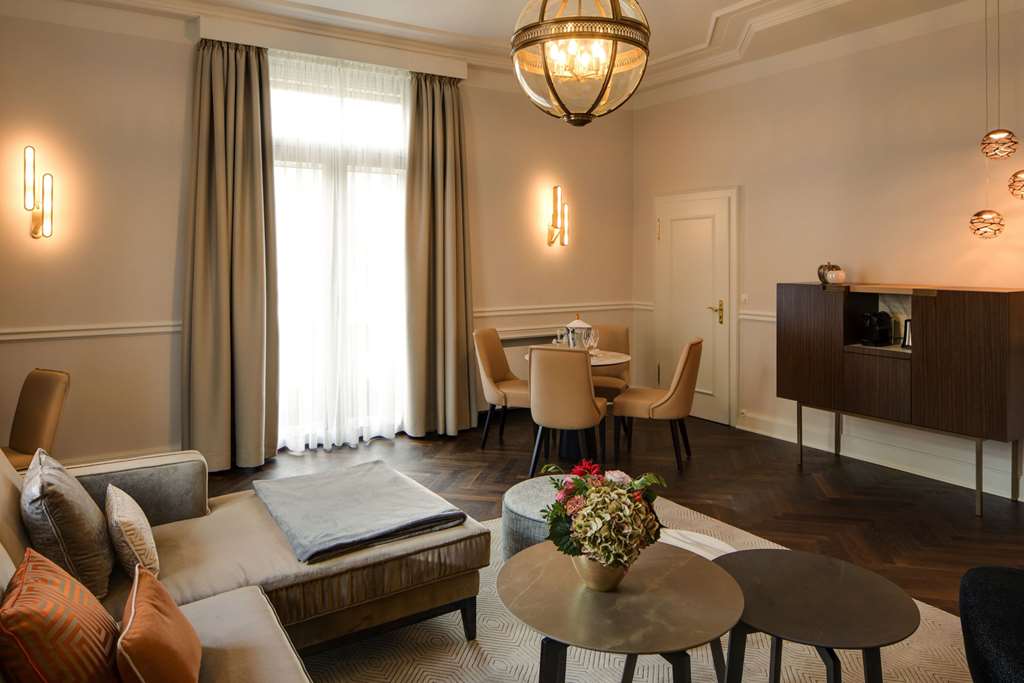 Steigenberger Parkhotel, Düsseldorf, Germany - Deluxe Suite