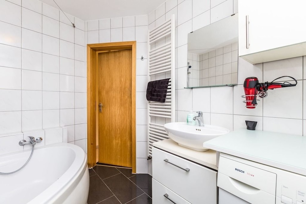 Bathroom amenities