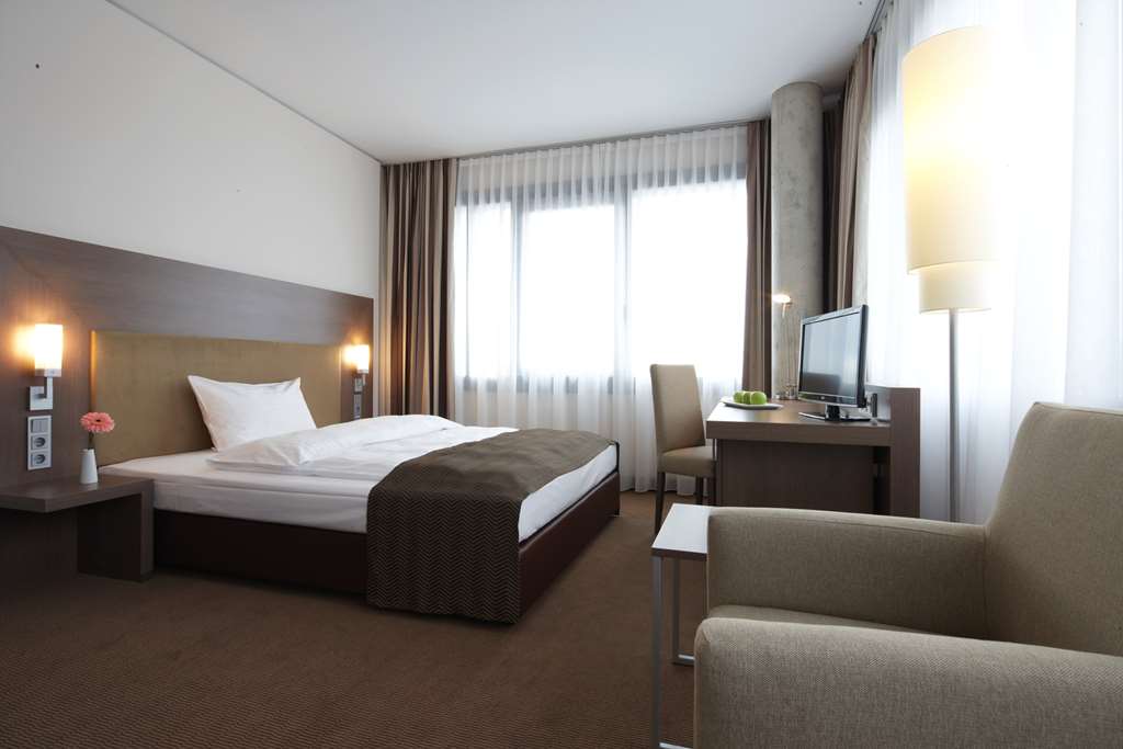 IntercityHotel Mannheim, Germany - Standard Room