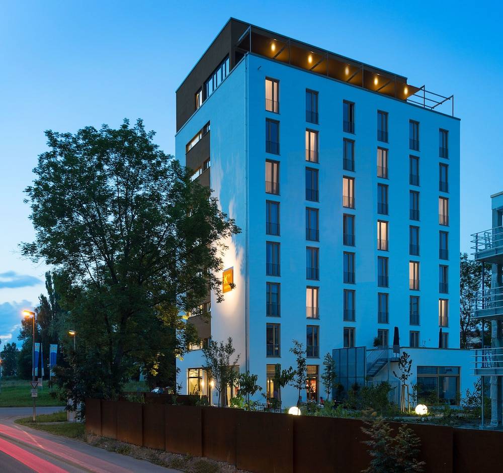 Hotel K99