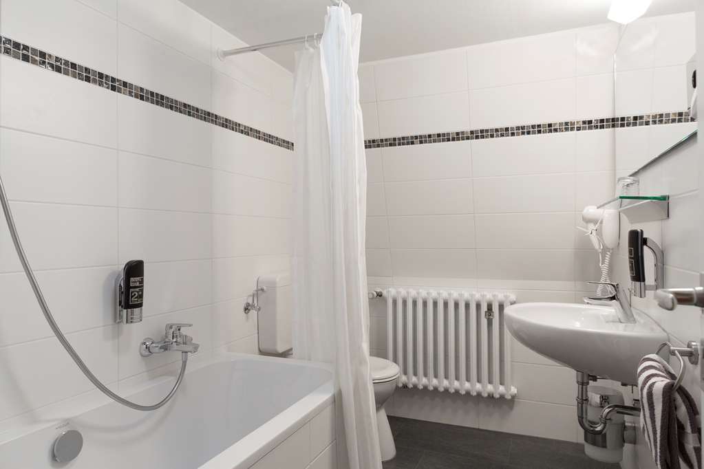 Bathroom Junior suite TOP Hotel Amberger Wuerzburg