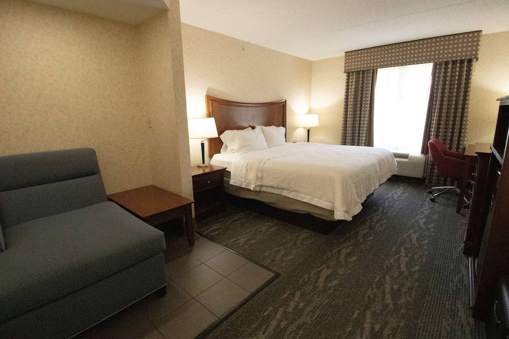 Hampton Inn & Suites Richmond Virginia Center - photo 5