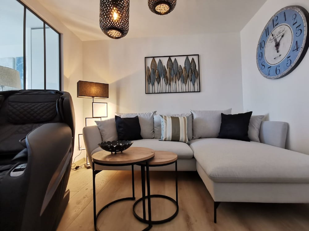Ferienwohnung Schöne Aussicht mit Massagesessel Infrarotpanel Panoramablick Balkon