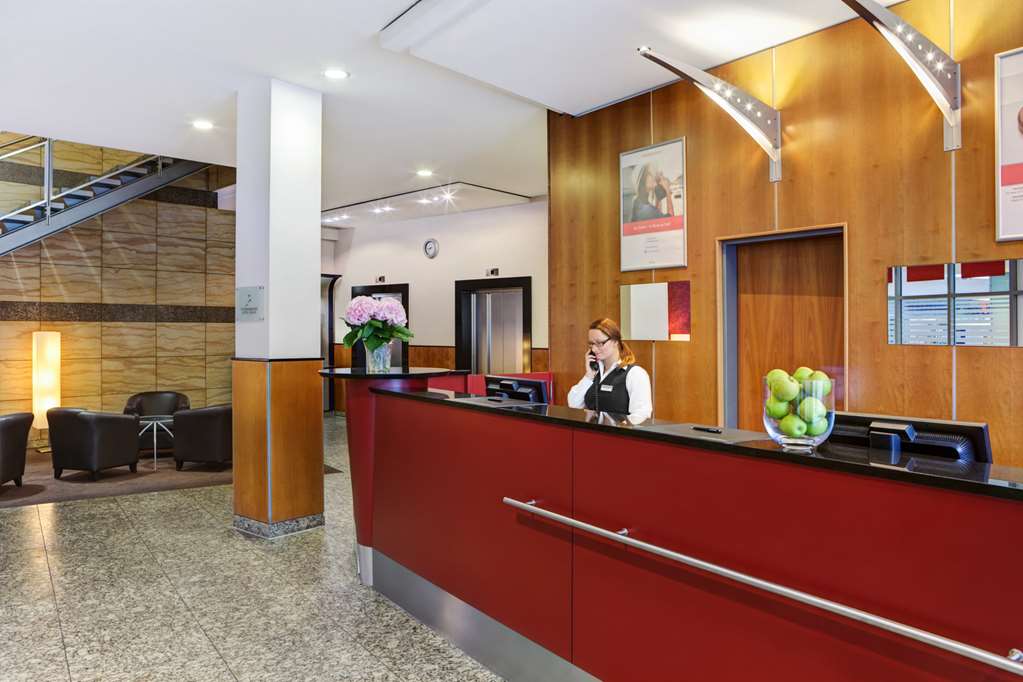 IntercityHotel Berlin-Ostbahnhof, Germany - Reception