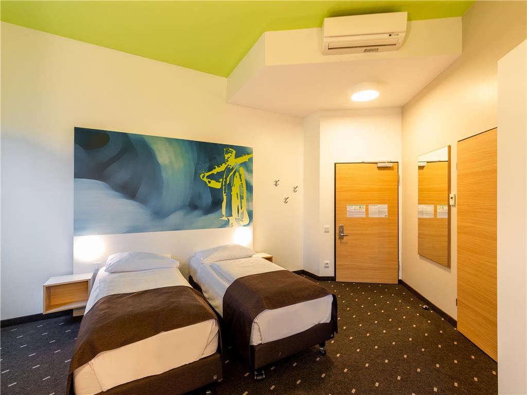 Guest room