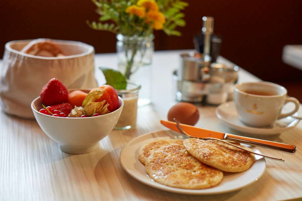 Restaurant Breakfast
