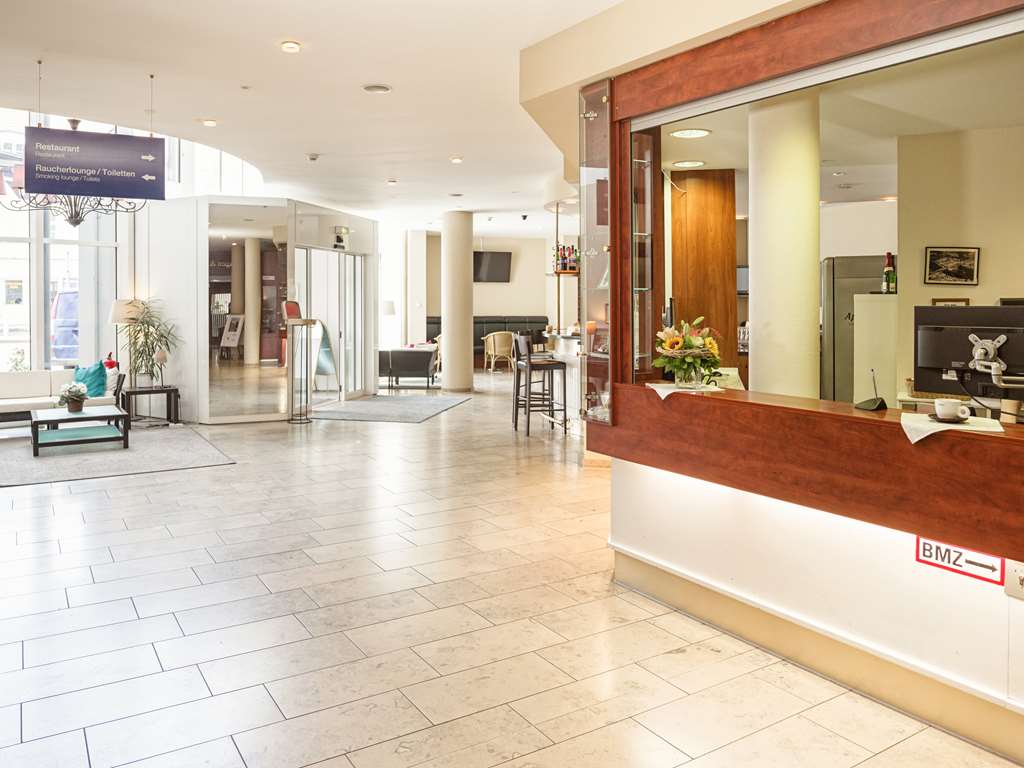 Hotel am Schloss Koepenick Berlin by Golden Tulip reception Copyright: Marco Knopp
