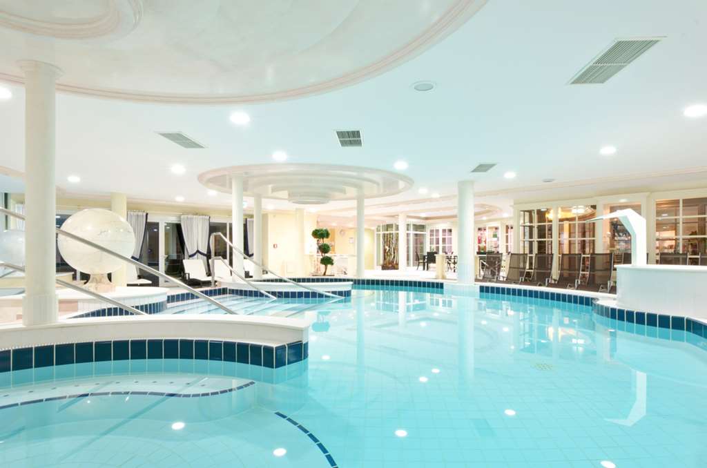 Steigenberger Hotel Der Sonnenhof, Bad Woerishofen, Germany - Indoor Pool