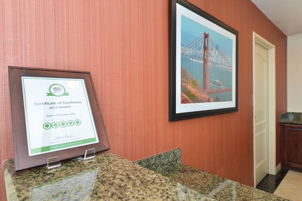 Super 8 by Wyndham Vallejo Napa Valley - photo 5
