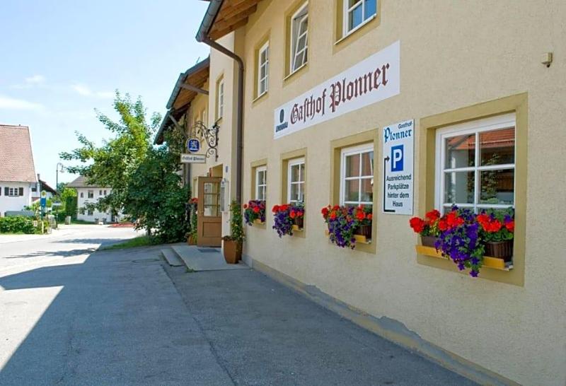 Il Plonner Hotel Restaurant Biergarten