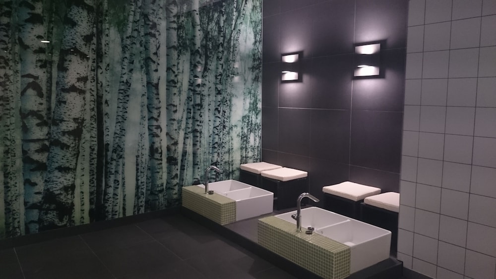 Steam room